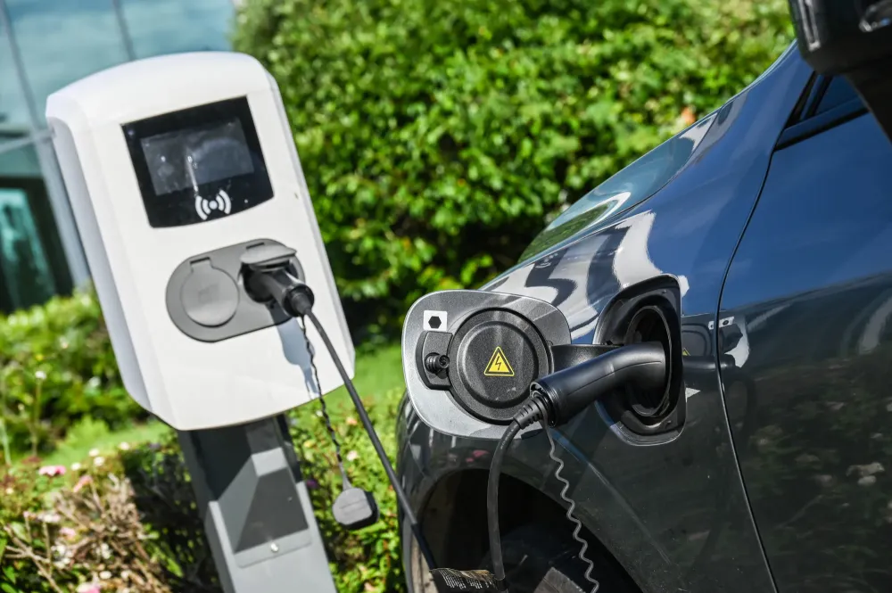 Borne de recharge électrique à Bellevigne-les-Châteaux